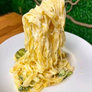 Fettuccine Alfredo Combo